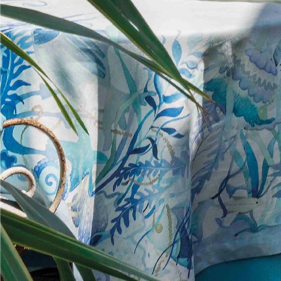 Oblong Linen Tortuga Tablecloth - Picture 8 of 9